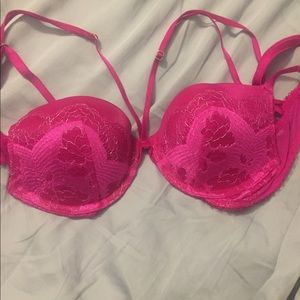 Strappy Fuscia Victoria’s Secret bra